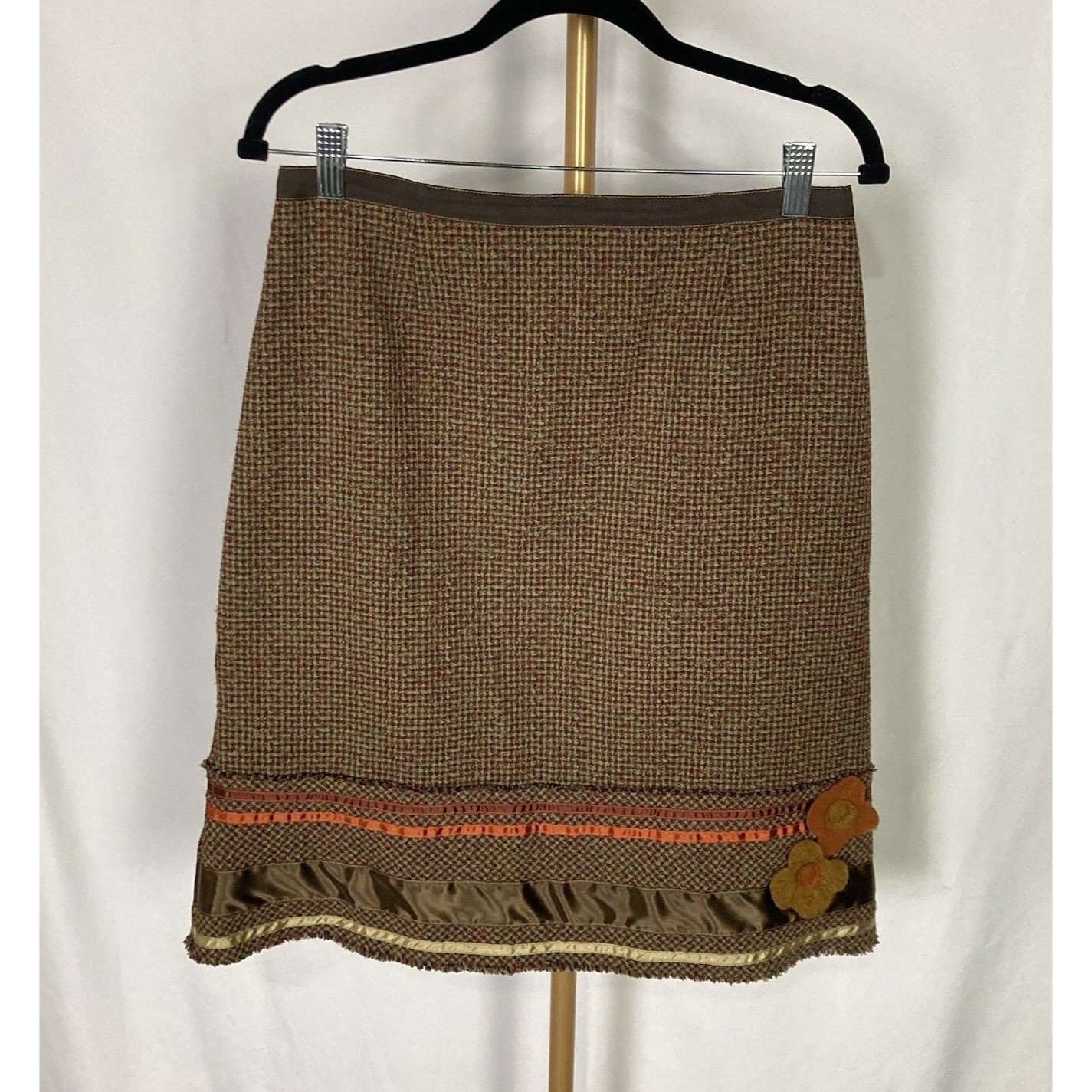 Neesh By Dar Medium Flower Applique Tweed Skirt Anthropologie Bohemian
